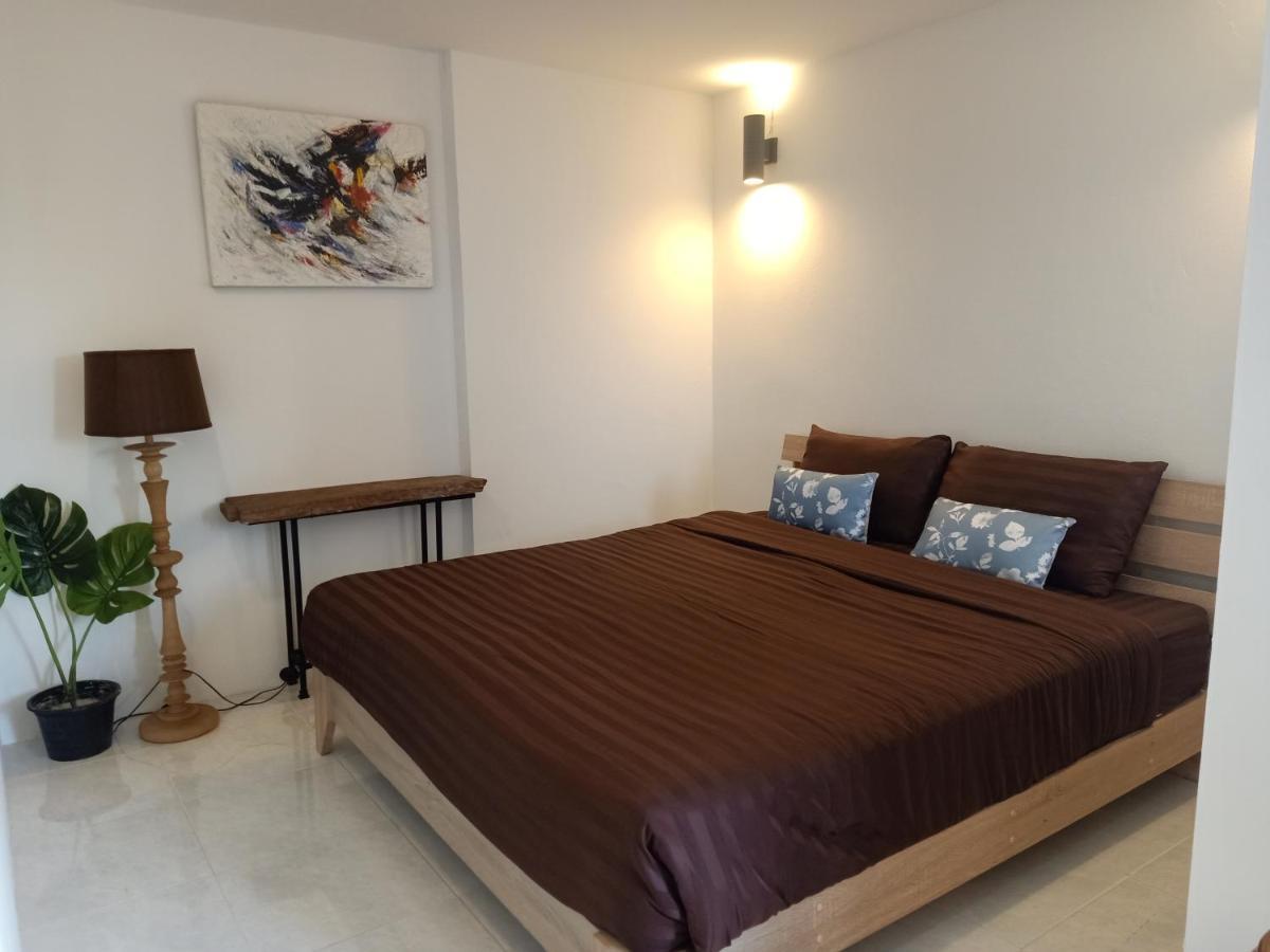 Апартаменты 8Th House @ Center Of Chiangmai Old Town Чиангмай Экстерьер фото