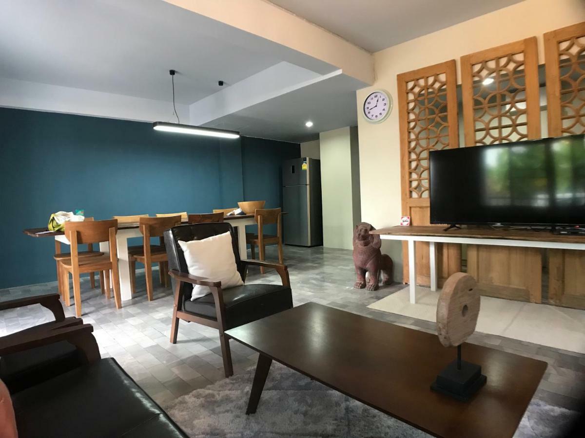 Апартаменты 8Th House @ Center Of Chiangmai Old Town Чиангмай Экстерьер фото